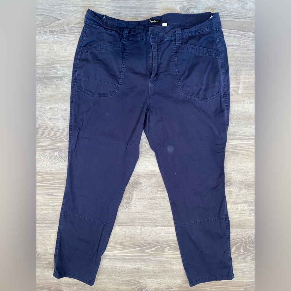 Navy blue supplies pants